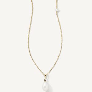 Cora Pendant
